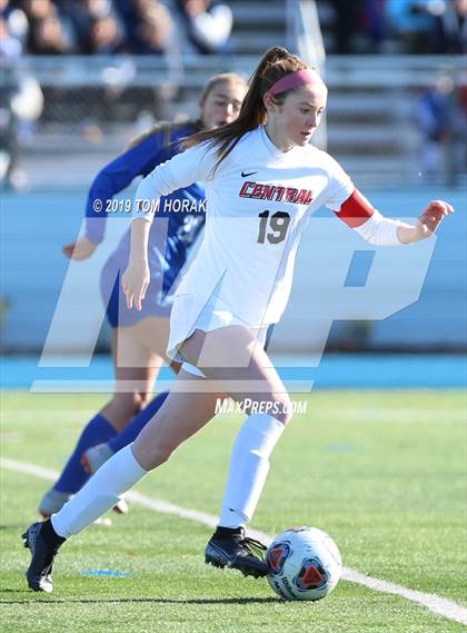 Thumbnail 3 in Scotch Plains-Fanwood vs. Hunterdon Central (NJSIAA Group 4 Final)  photogallery.
