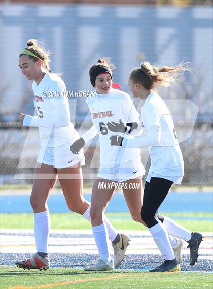 Thumbnail 2 in Scotch Plains-Fanwood vs. Hunterdon Central (NJSIAA Group 4 Final)  photogallery.
