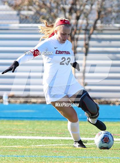 Thumbnail 3 in Scotch Plains-Fanwood vs. Hunterdon Central (NJSIAA Group 4 Final)  photogallery.