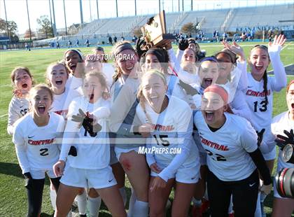 Thumbnail 2 in Scotch Plains-Fanwood vs. Hunterdon Central (NJSIAA Group 4 Final)  photogallery.