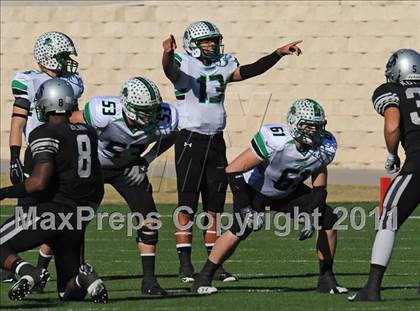 Thumbnail 2 in Carroll vs. Guyer (5A Division 2 Quarterfinals) photogallery.