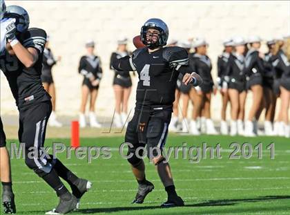 Thumbnail 2 in Carroll vs. Guyer (5A Division 2 Quarterfinals) photogallery.