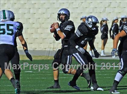 Thumbnail 2 in Carroll vs. Guyer (5A Division 2 Quarterfinals) photogallery.