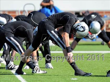 Thumbnail 2 in Carroll vs. Guyer (5A Division 2 Quarterfinals) photogallery.