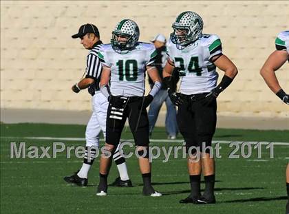 Thumbnail 2 in Carroll vs. Guyer (5A Division 2 Quarterfinals) photogallery.