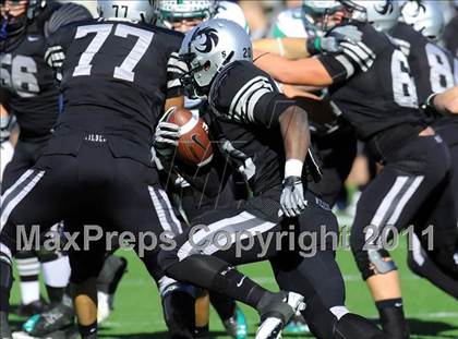 Thumbnail 2 in Carroll vs. Guyer (5A Division 2 Quarterfinals) photogallery.