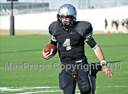 Thumbnail 2 in Carroll vs. Guyer (5A Division 2 Quarterfinals) photogallery.