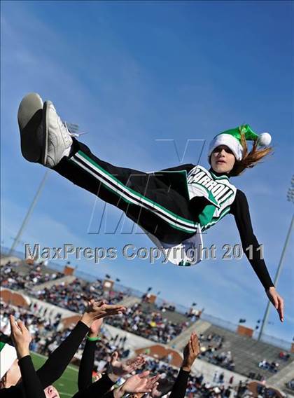 Thumbnail 2 in Carroll vs. Guyer (5A Division 2 Quarterfinals) photogallery.