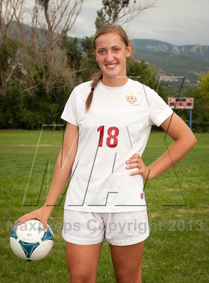 Thumbnail 2 in Viewmont (Preseason Early Contenders Soccer Photo Shoot) photogallery.