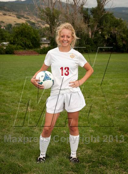 Thumbnail 3 in Viewmont (Preseason Early Contenders Soccer Photo Shoot) photogallery.