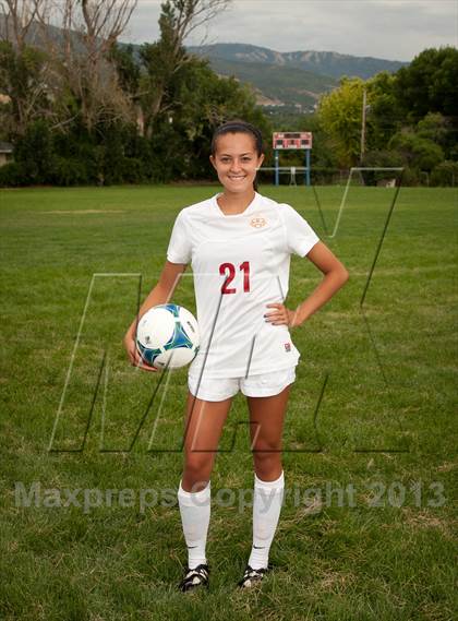Thumbnail 2 in Viewmont (Preseason Early Contenders Soccer Photo Shoot) photogallery.