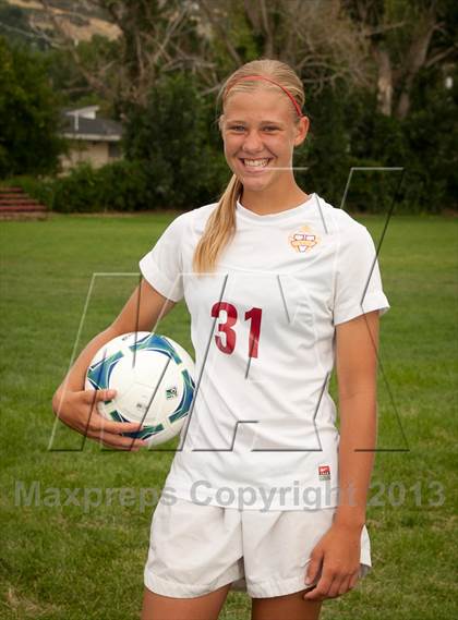 Thumbnail 2 in Viewmont (Preseason Early Contenders Soccer Photo Shoot) photogallery.