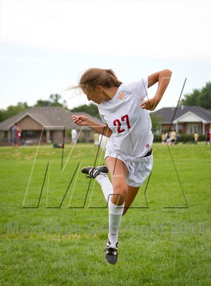 Thumbnail 1 in Viewmont (Preseason Early Contenders Soccer Photo Shoot) photogallery.