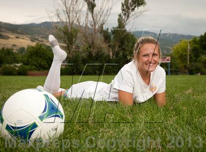Thumbnail 2 in Viewmont (Preseason Early Contenders Soccer Photo Shoot) photogallery.