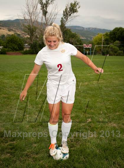 Thumbnail 1 in Viewmont (Preseason Early Contenders Soccer Photo Shoot) photogallery.