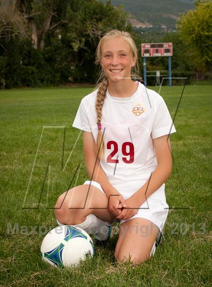 Thumbnail 1 in Viewmont (Preseason Early Contenders Soccer Photo Shoot) photogallery.