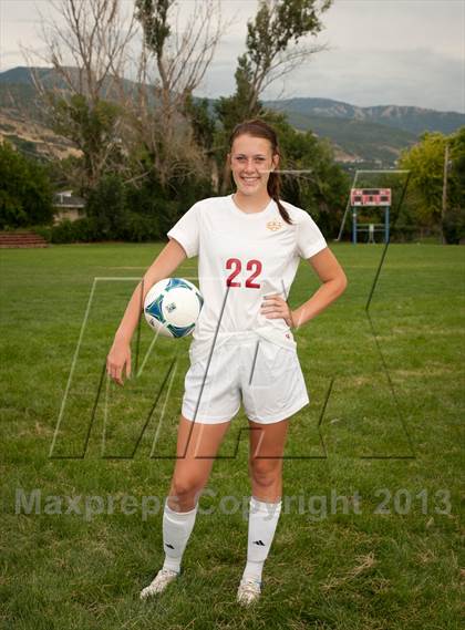 Thumbnail 3 in Viewmont (Preseason Early Contenders Soccer Photo Shoot) photogallery.