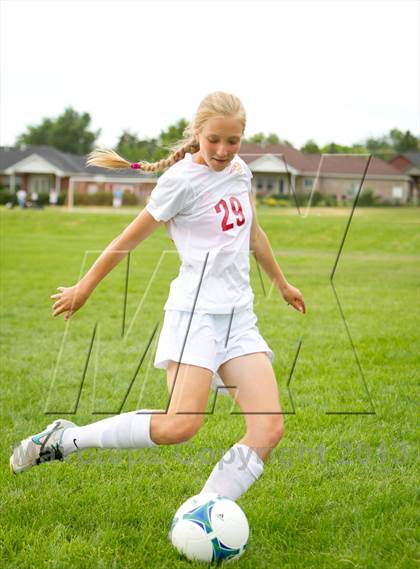 Thumbnail 2 in Viewmont (Preseason Early Contenders Soccer Photo Shoot) photogallery.