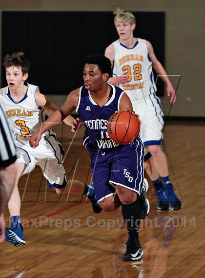 Thumbnail 3 in Berean Christian vs Tennessee School for the Deaf (TSSAA D2-A District Consolation) photogallery.