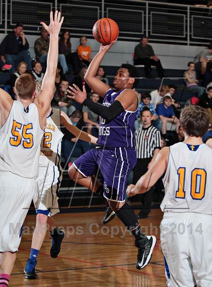 Thumbnail 2 in Berean Christian vs Tennessee School for the Deaf (TSSAA D2-A District Consolation) photogallery.