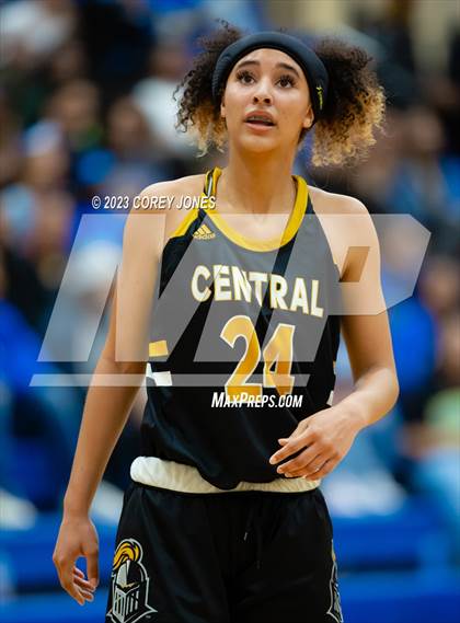Thumbnail 3 in Central Gwinnett vs McEachern (GHSA 7A Elite 8 Playoff) photogallery.