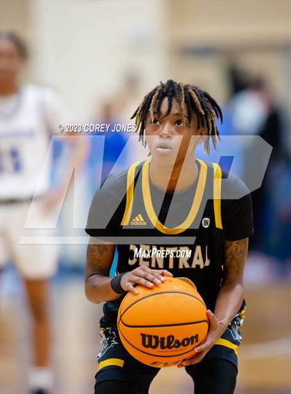 Thumbnail 3 in Central Gwinnett vs McEachern (GHSA 7A Elite 8 Playoff) photogallery.