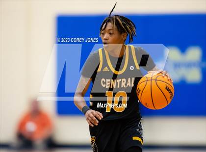 Thumbnail 3 in Central Gwinnett vs McEachern (GHSA 7A Elite 8 Playoff) photogallery.
