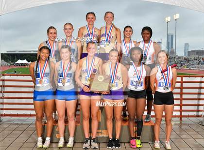 Thumbnail 2 in UIL 2A Track & Field Final (Awards) photogallery.