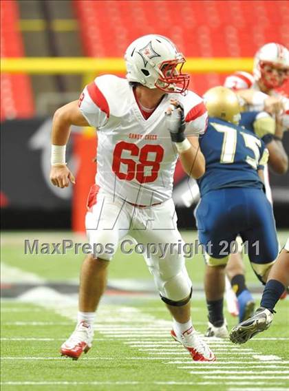 Thumbnail 2 in Sandy Creek vs. Drew (Great American Football Classic) photogallery.