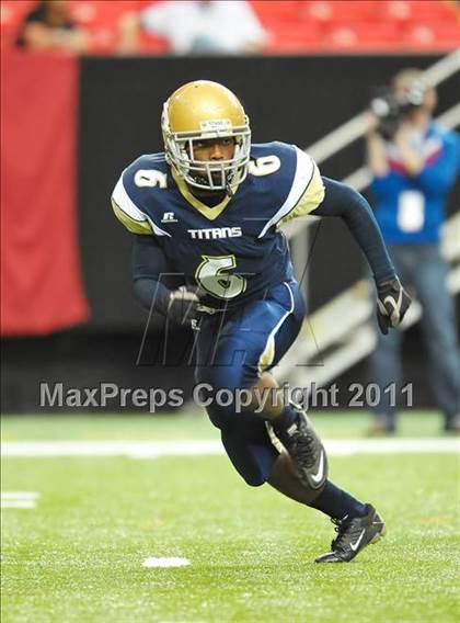Thumbnail 1 in Sandy Creek vs. Drew (Great American Football Classic) photogallery.