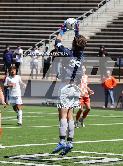 Thumbnail 3 in Celina vs. Kilgore (UIL 4A Regional Semifinals) photogallery.