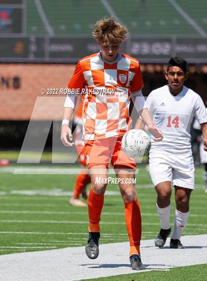 Thumbnail 3 in Celina vs. Kilgore (UIL 4A Regional Semifinals) photogallery.