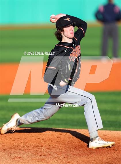Thumbnail 2 in Lanier @ Buford photogallery.