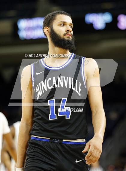 Thumbnail 3 in Whitney Young vs. Duncanville (Chicago Elite Classic) photogallery.