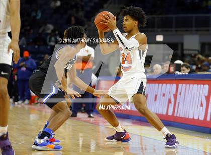 Thumbnail 3 in Whitney Young vs. Duncanville (Chicago Elite Classic) photogallery.