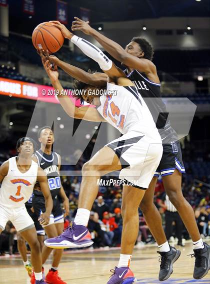 Thumbnail 2 in Whitney Young vs. Duncanville (Chicago Elite Classic) photogallery.