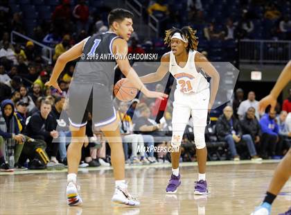 Thumbnail 2 in Whitney Young vs. Duncanville (Chicago Elite Classic) photogallery.