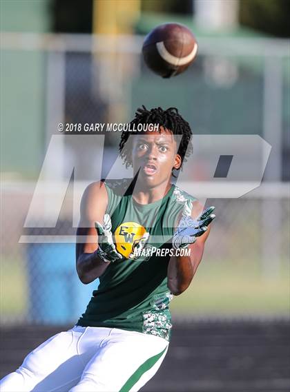 Thumbnail 2 in White @ Nease photogallery.