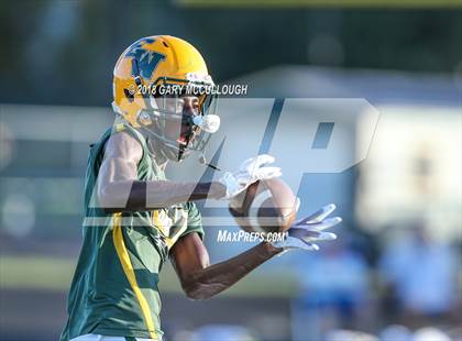 Thumbnail 2 in White @ Nease photogallery.