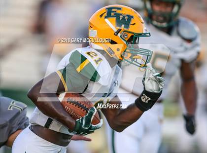 Thumbnail 3 in White @ Nease photogallery.