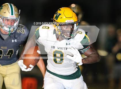 Thumbnail 3 in White @ Nease photogallery.