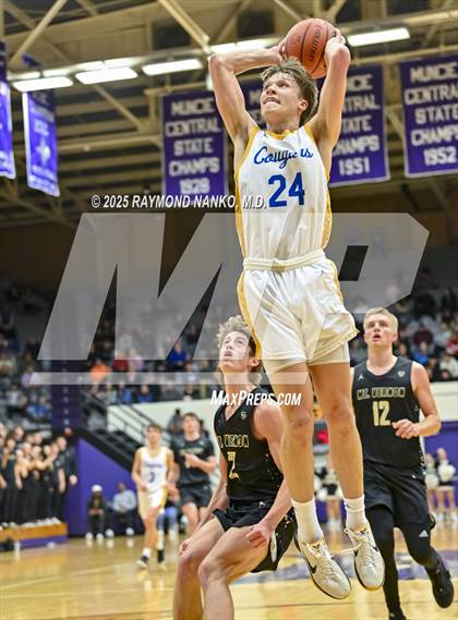 Thumbnail 1 in Mt. Vernon vs. Greenfield-Central (IHSAA 4A Section 9 Championship)  photogallery.