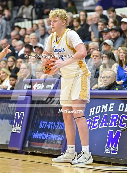 Thumbnail 2 in Mt. Vernon vs. Greenfield-Central (IHSAA 4A Section 9 Championship)  photogallery.