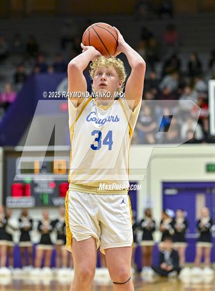 Thumbnail 3 in Mt. Vernon vs. Greenfield-Central (IHSAA 4A Section 9 Championship)  photogallery.