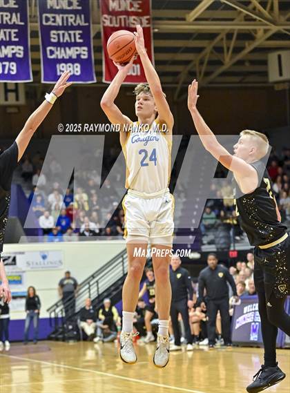 Thumbnail 2 in Mt. Vernon vs. Greenfield-Central (IHSAA 4A Section 9 Championship)  photogallery.