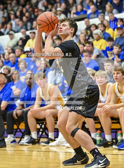 Thumbnail 1 in Mt. Vernon vs. Greenfield-Central (IHSAA 4A Section 9 Championship)  photogallery.