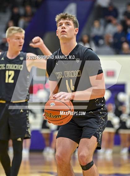 Thumbnail 3 in Mt. Vernon vs. Greenfield-Central (IHSAA 4A Section 9 Championship)  photogallery.
