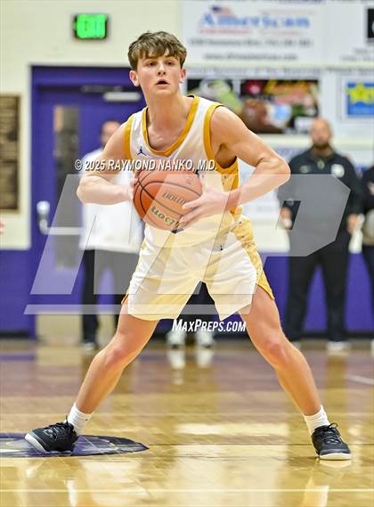 Thumbnail 2 in Mt. Vernon vs. Greenfield-Central (IHSAA 4A Section 9 Championship)  photogallery.