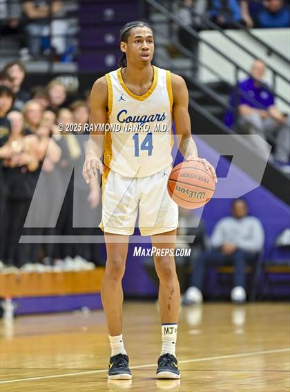 Thumbnail 2 in Mt. Vernon vs. Greenfield-Central (IHSAA 4A Section 9 Championship)  photogallery.