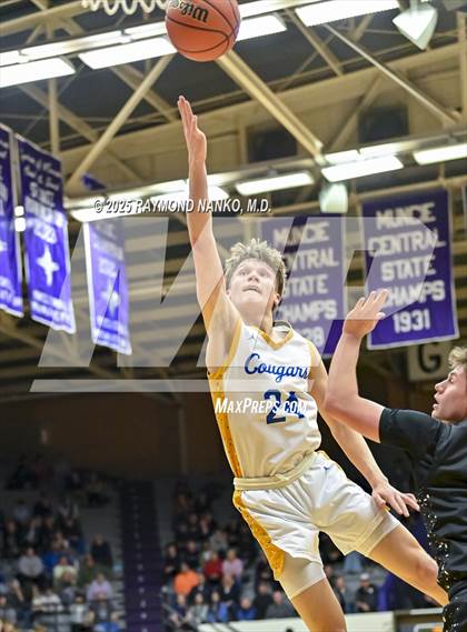Thumbnail 2 in Mt. Vernon vs. Greenfield-Central (IHSAA 4A Section 9 Championship)  photogallery.